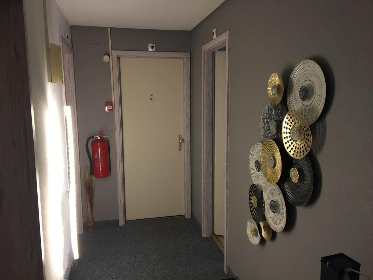 Hotel Restaurant De La Plage Gland Kültér fotó